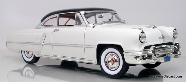 1952 Lincoln Capri - White/Black 1:18 Diecast Model by Road Signature