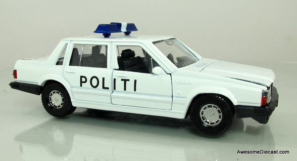 Corgi 1:36 Volvo 740: Copenhagen, Danish Police Department