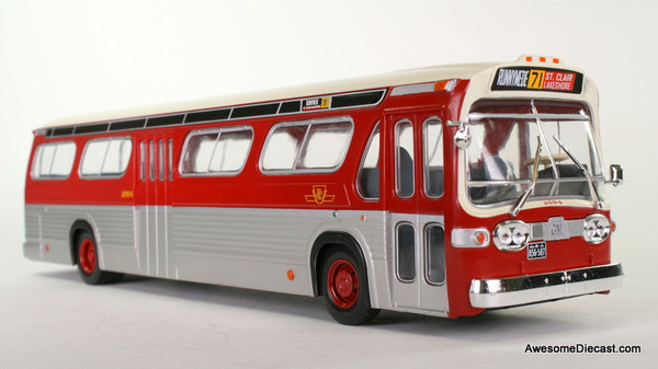  IXO 1:43 GMC Fishbowl TDH-5301 Transit Bus: TTC / Toronto Transit Commission 