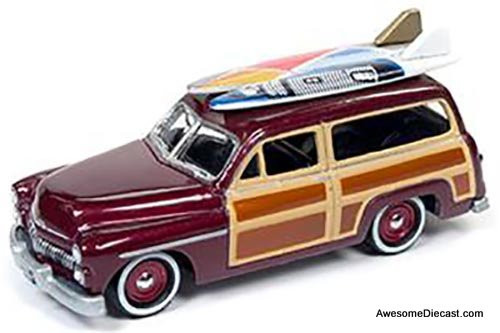 Johnny Lightning 1:64 1950 Mercury Woody Wagon w/Surfboards  Street Freaks: Surf Rods, Maroon