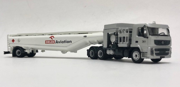 Iconic Replicas 1:87 Volvo FM500 w/ Aviation Fuel Tanker: Orlen Aviation
