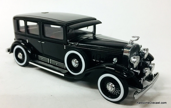 IXO 1:43 1930 Cadillac V16 Imperial Sedan LWB: Al Capones Car