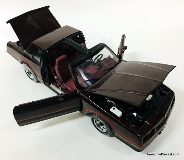 American Muscle Authentics 1:18 1985 Chevrolet Monte Carlo SS T-Tops