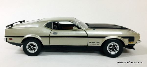 K794⭐︎SunStar 1/18 1971 MUSTANG BOSS 351 Sun Star 1:18 1971 Ford Mustang Boss 351, Silver