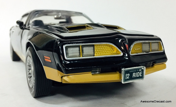 1977 PONTIAC FIREBIRD T/Aの1/18スケールモデル 1977 PONTIAC FIREBIRD T/Aの1/18スケールモデル 1/18 Smokey