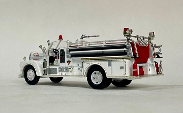 Corgi Estate Collection 1:50 1962 Seagrave Model 900 B 70th Anniversary Series: River Edge F.D.