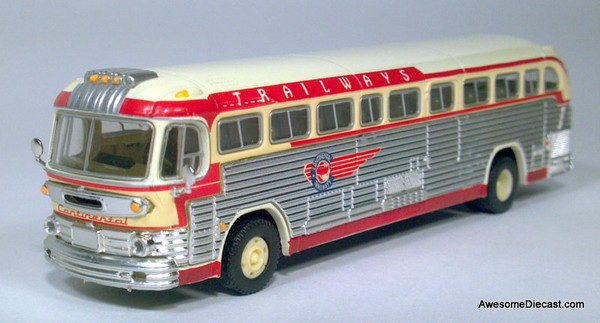 CMW 1:87 GMC PD-4103 Trailways: Dallas