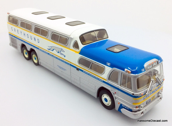 Corgi 1:50 GM PD-4501 Greyhound SceniCruiser: Destination Chicago Express