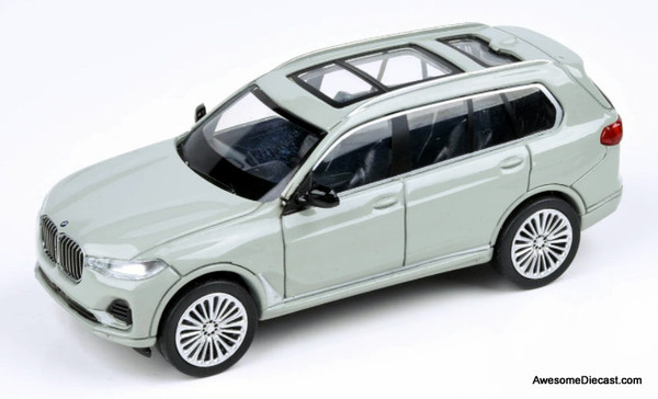 Paragon 1:64 BMW X7, Nardo Gray