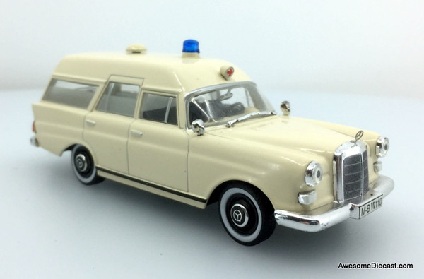 Atlas 1:43 1966 Mercedes Benz 230 Ambulance