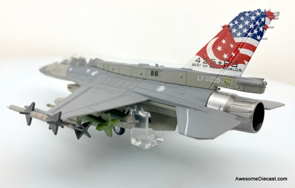 Flight Deck Models 1:72 General Dynamics F-16D Fighting
