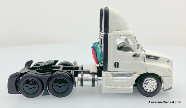 DCP by FG 1:64 Freightliner Cascadia Day Cab w/53' Dry Goods