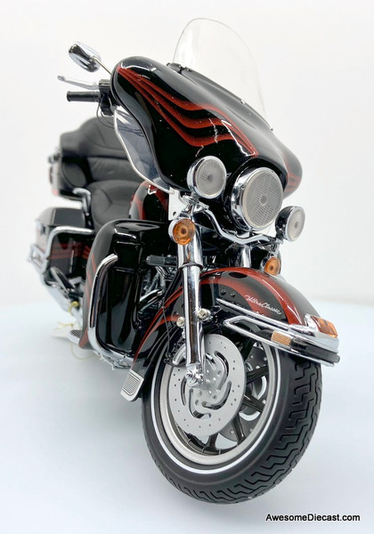 Franklin Mint 1:10 2004 Harley Davidson Road Rally Electra Glide