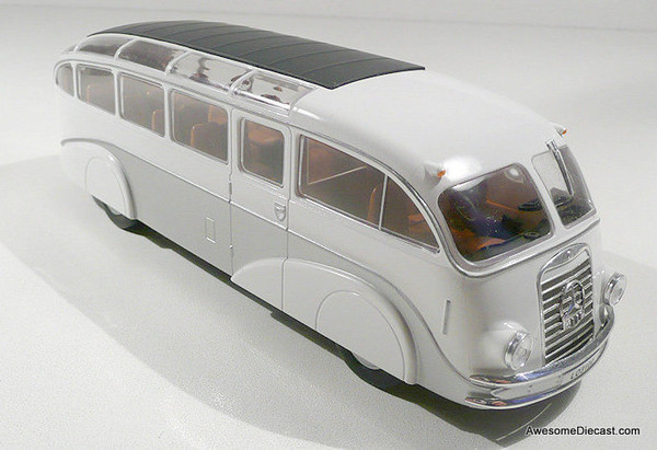 Hachette 1:43 1939 Mercedes-Benz LO3100 Streamlined Motor Coach, White/Silver