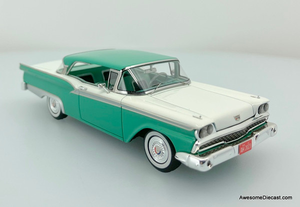 Goldvarg Collection 1:43 1959 Ford Fairlane 500, Indian Turquoise