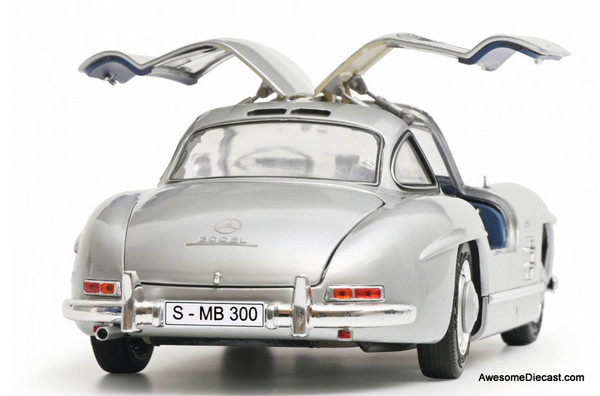 最終値下げ Schuco 1/18 メルセデス ベンツ 300SL Coupe Schuco 1:18 Mercedes-Benz 300SL Coupe, Silver