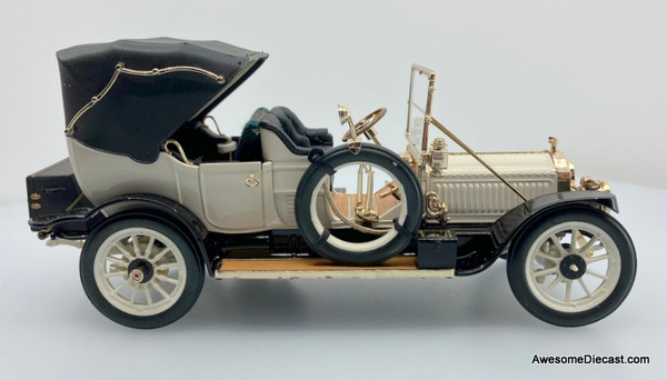 Franklin Mint 1:24 1912 Packard Victoria Model 1-48, White