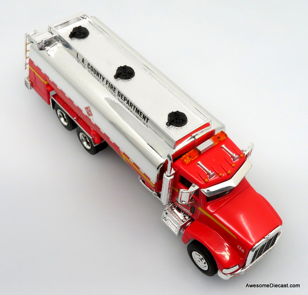 Iconic Replicas 1:64 Peterbilt 385 Chrome Fuel Tank: LA