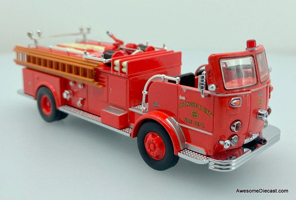 RARE!! Code 3 1:64 Crown FireCoach: Engine 60 LA Co. F.D. 