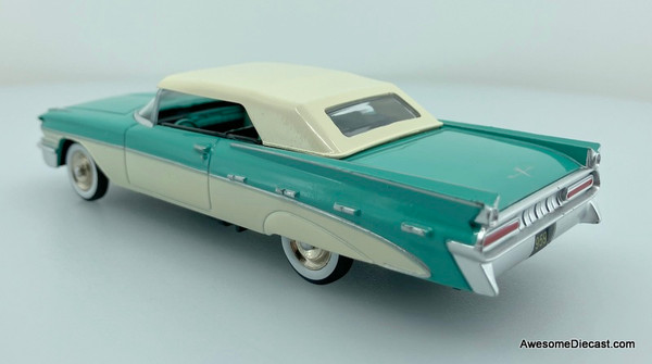 Classic Replicas 1:43 1959 Pontiac Bonneville Convertible, Green/White