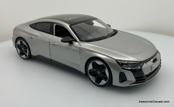 Maisto 1:18 2022 Audi RS e-Tron GT, Metallic Silver