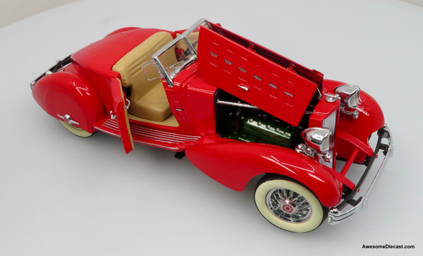 Danbury Mint 1:24 1934 Packard V-12 LeBaron Speedster, Red