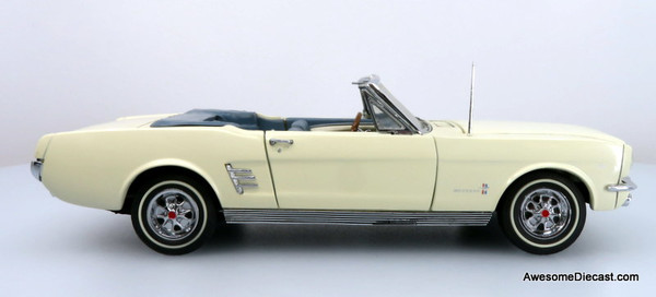 Franklin Mint 1:24 1966 Ford Mustang Convertible