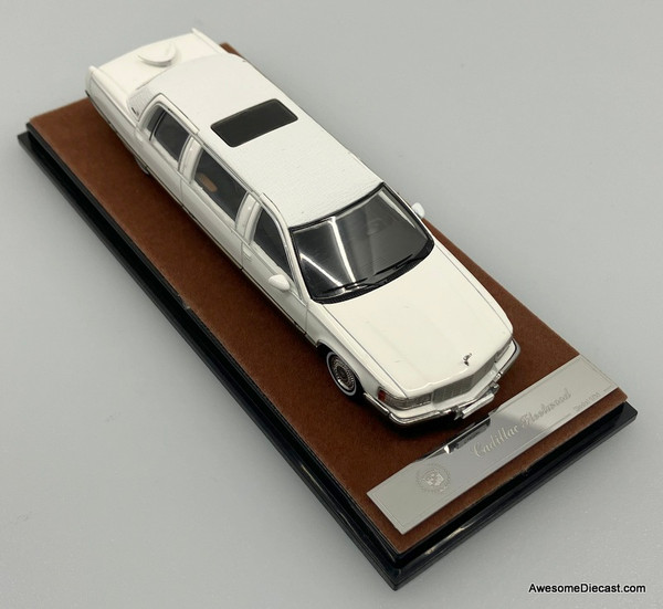 XG Models 1:64 Cadillac Fleetwood Limousine, White