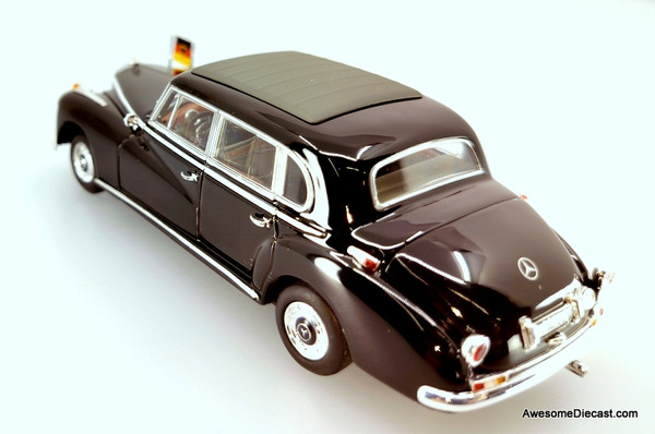 Minichamps 1:43 1955 Mercedes-Benz 300 B - Konrad Adenauer