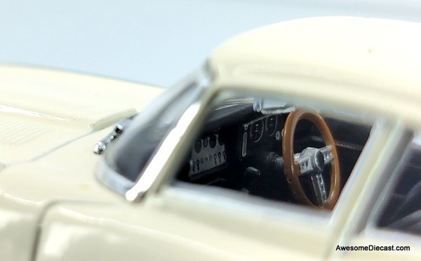 Kyosho 1:43 Jaguar E-Type Coupe, White