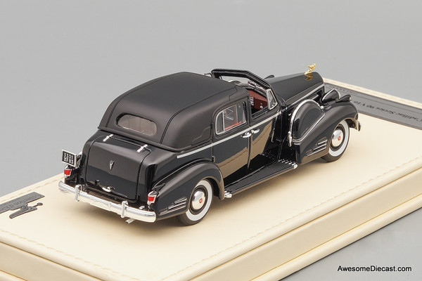 リチャード・ジェームス 「 Cadillac V16」BWアートポスター 額 リチャード・ジェームス 「 Cadillac V16」BWアートポスター 額