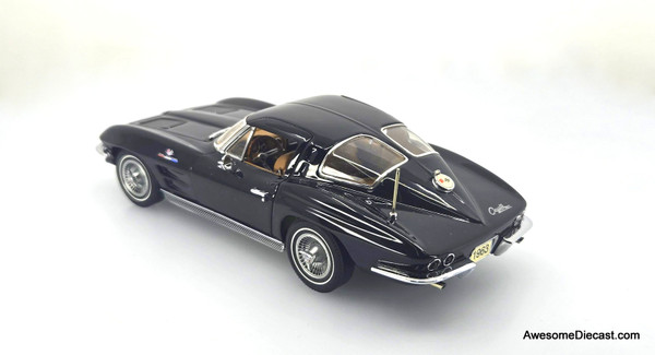 1963 Chevrolet Corvette Sting Ray Coupe, Tuxedo Black - 1:24