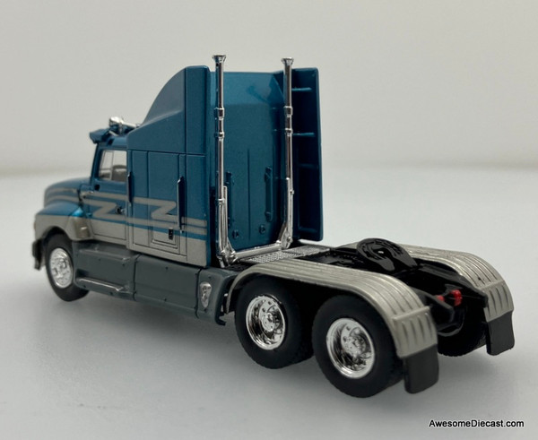 Ford Aeromax Sleeper Tractor, Metallic Blue 1:87 ABS Plastic Model