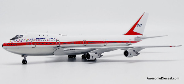 Boeing 747-100: Boeing House Colors + GSE Set (Reg# N7470)1:400