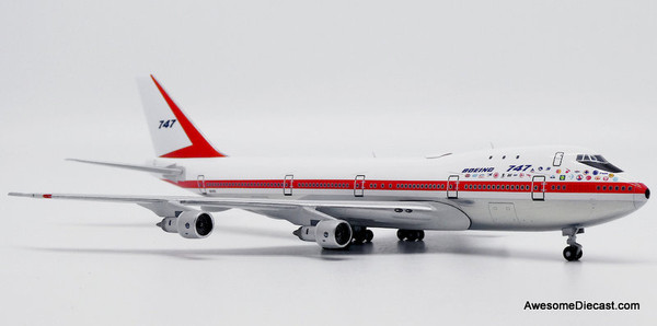Boeing 747-100: Boeing House Colors + GSE Set (Reg# N7470)1:400