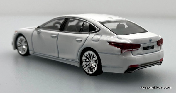 2018 Lexus LS500H, White 1:64 Diecast Model Car by Enchery