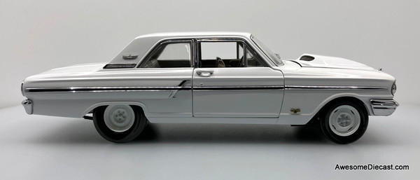 1964 Ford Fairlane Thunderbolt, White 1:18 Diecast Model Car by
