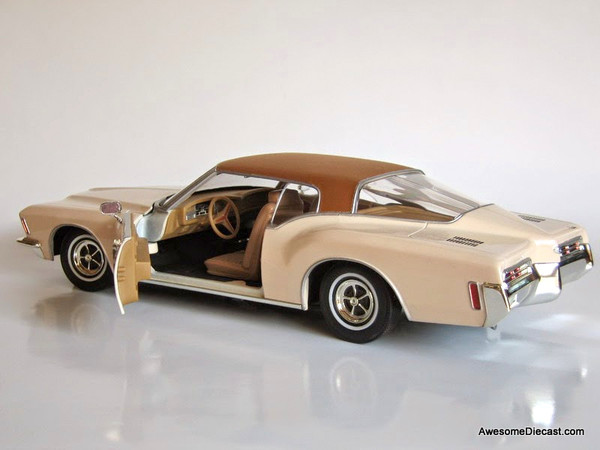 No483ミニカー1/18箱なし1971 Buick Riviera GS 1971 Buick Riviera GS 1/18 Die Cast Model | Historic Aviation