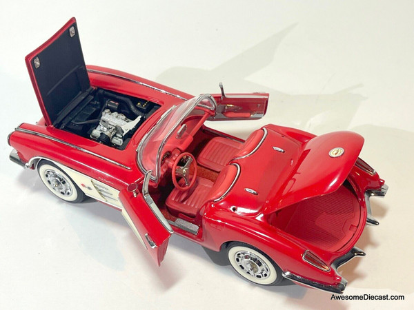1959 Chevrolet Corvette - Red/White 1:24 Open-Top Model by