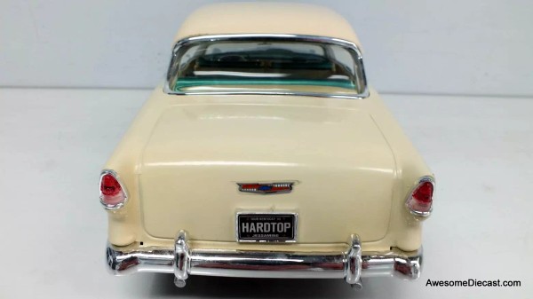 1955 Chevrolet Bel Air, Turquoise/White 1:18 Diecast Model Car ERTL