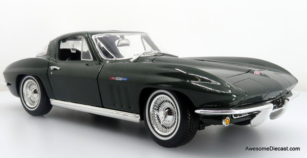 1965 Chevrolet Corvette, Green 1:18 Diecast Model Car by Maisto