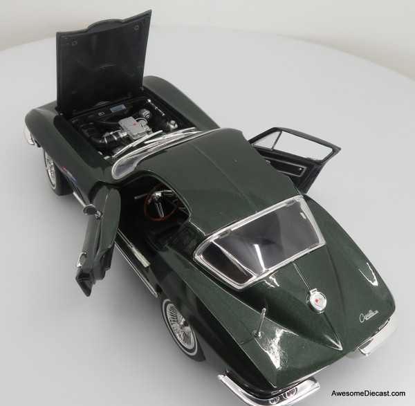 ミニカー 1965 MAISTO CHEVROLET CORVETTE 1/18 Amazon.com: 1965 Corvette Sting Ray 1:18 Scale Diecast Model
