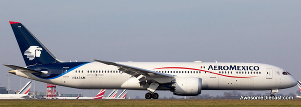 Boeing 787-9 Dream Liner: AeroMexico (Reg #N748AM) 1:200 Diecast