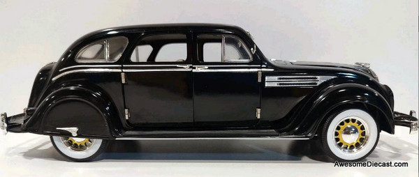1936 Chrysler Airflow, Black 1:18 Diecast Model Car by Signature