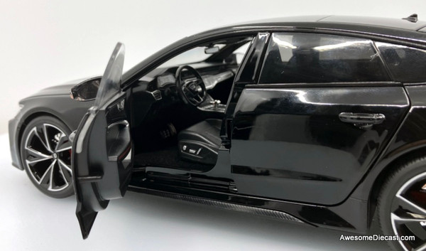 アウディ RS7 1/18 ブラック Amazon | ミニカー スケールモデルカー ブティックコレクション1