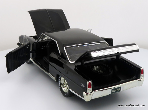 1966 Chevrolet Nova SS, Gloss Black 1:18 Diecast Model Car