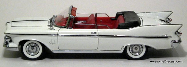 1961 Chrysler Imperial Crown Convertible, White 1:18 Diecast Model