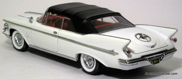 1961 Chrysler Imperial Crown Convertible, White 1:18 Diecast Model