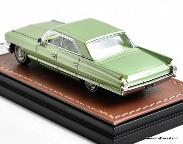 1962 Cadillac Sedan DeVille, Ice Green Metallic 1:64 Diecast Model