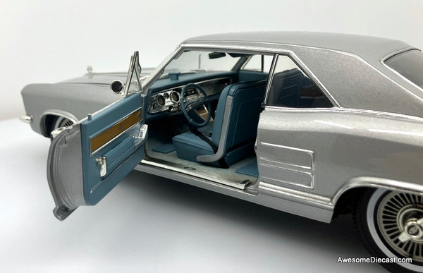 1964 Buick Riviera, Grey 1:18 Diecast Model Car by Highway 61